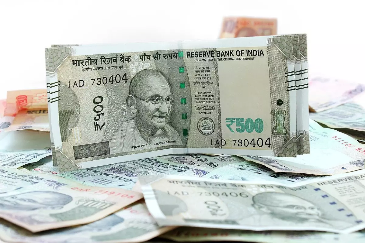 Indian currency bills